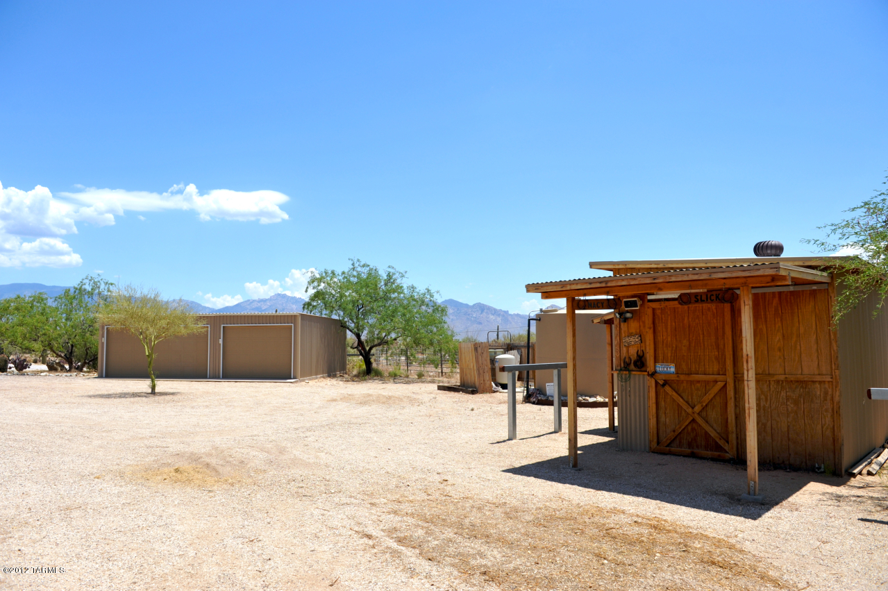 2670 W Cougar Canyon Trail