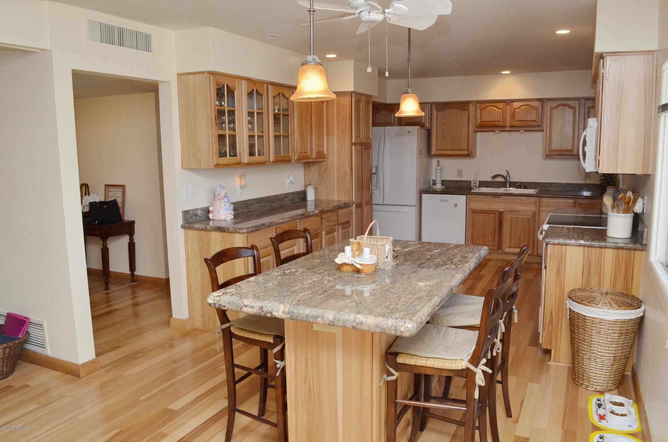 6015 E Hampton Street