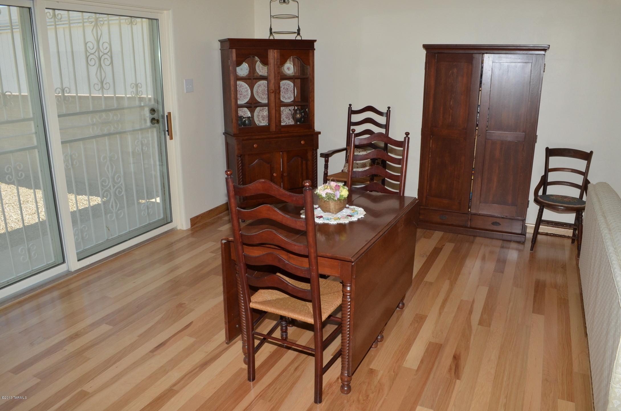 6015 E Hampton Street