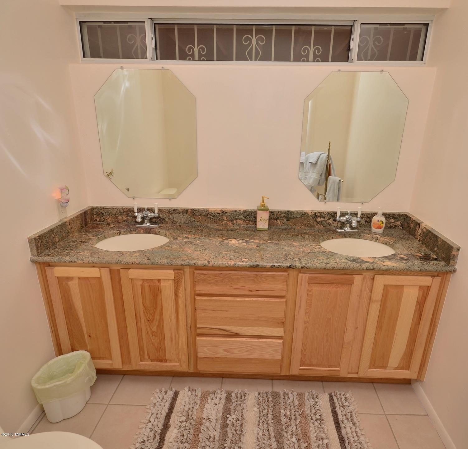 6015 E Hampton Street