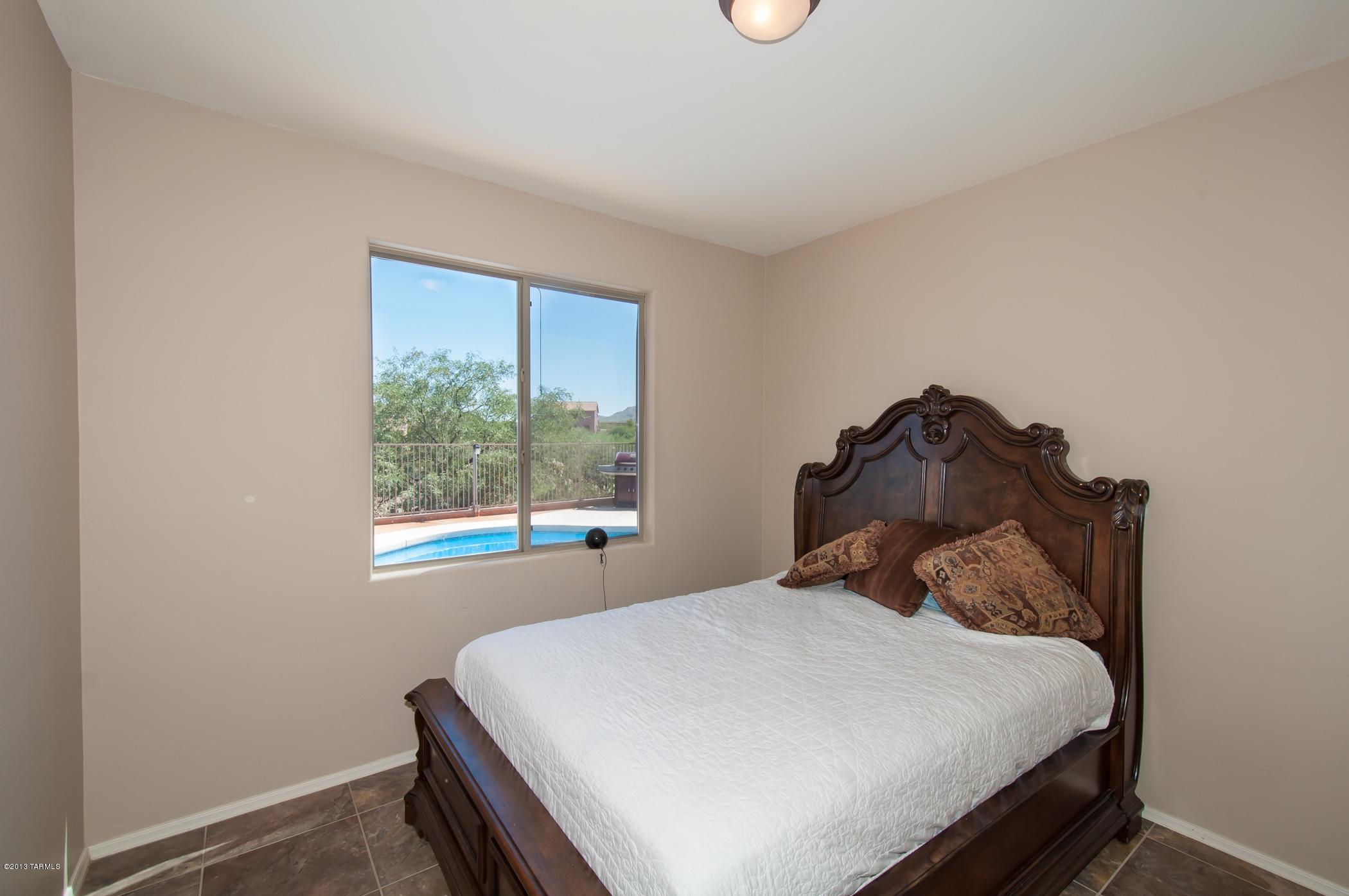 17183 S Sienna Bluffs Trail