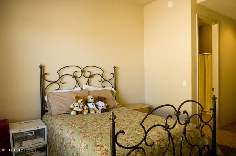 680 W Bright Canyon Drive