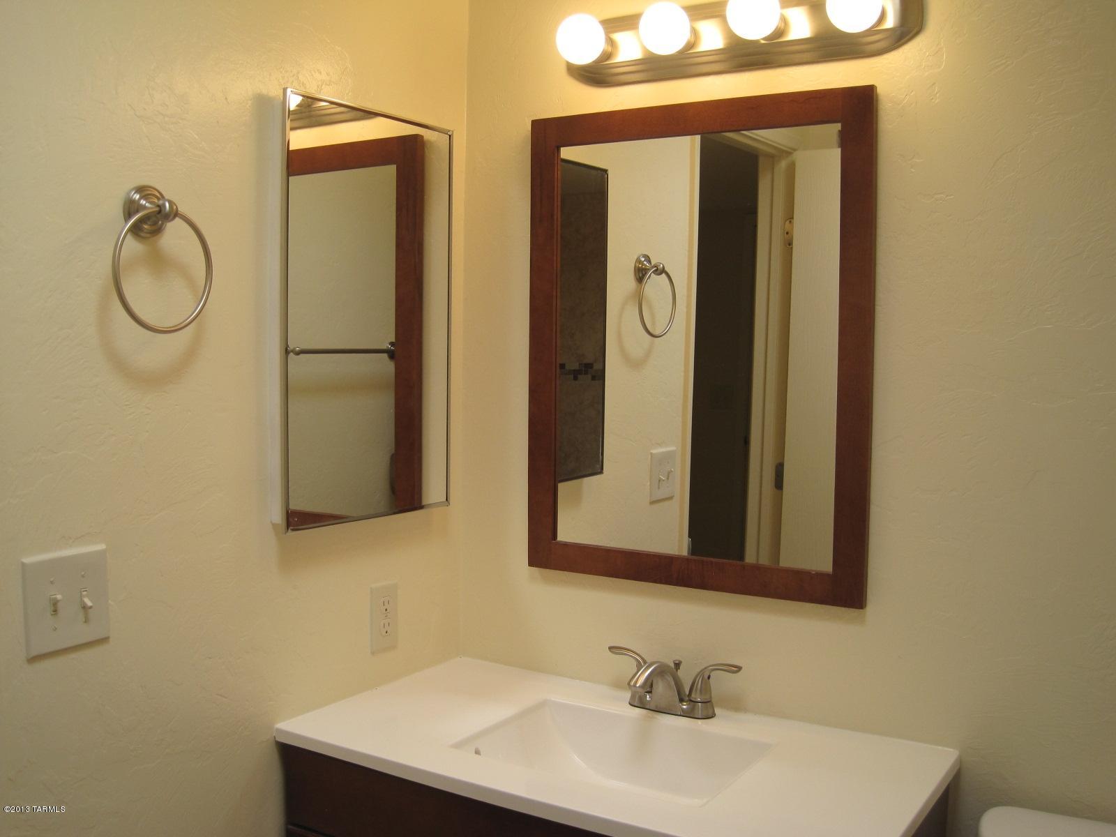 1936 N Frances Boulevard