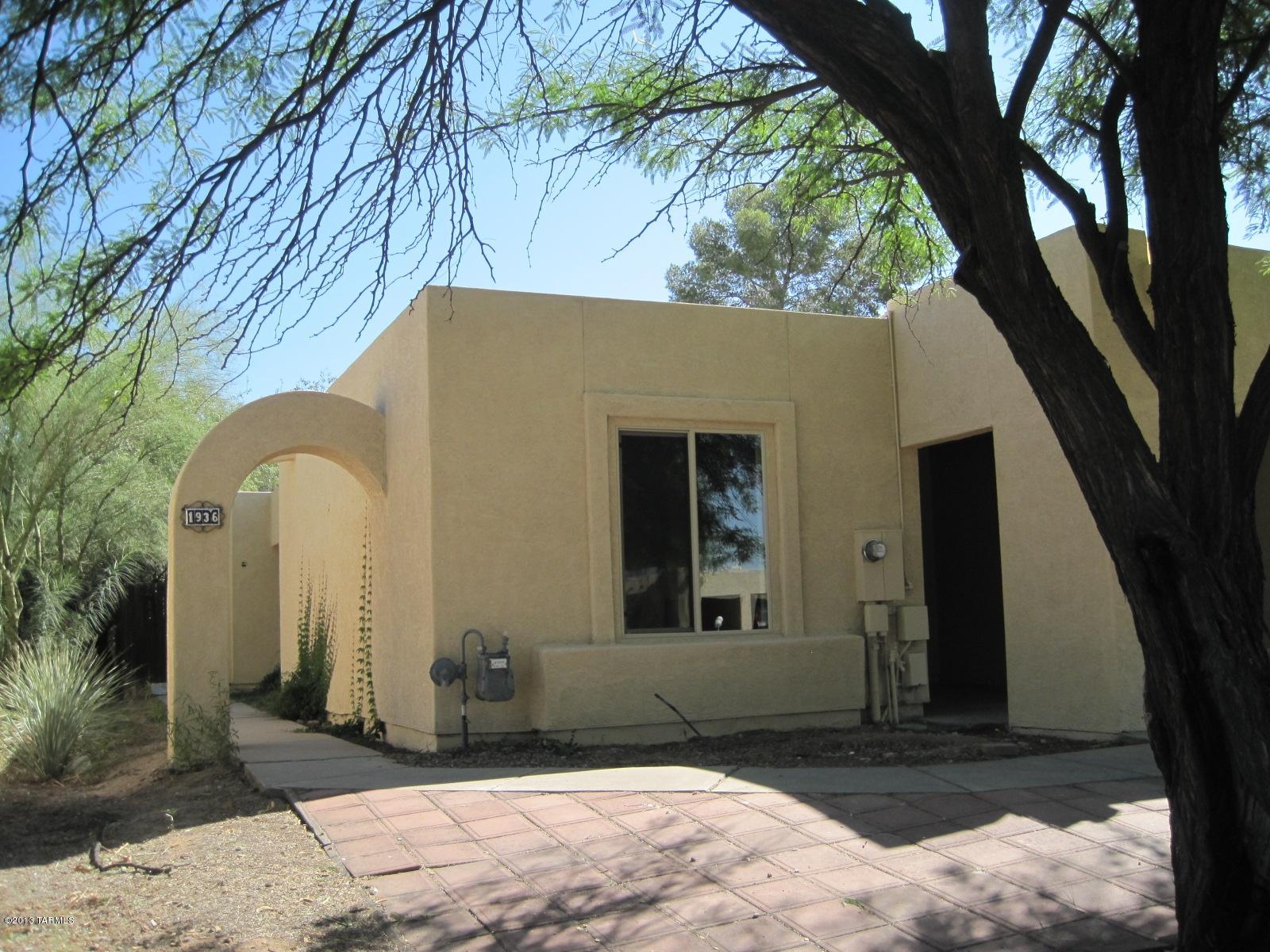 1936 N Frances Boulevard