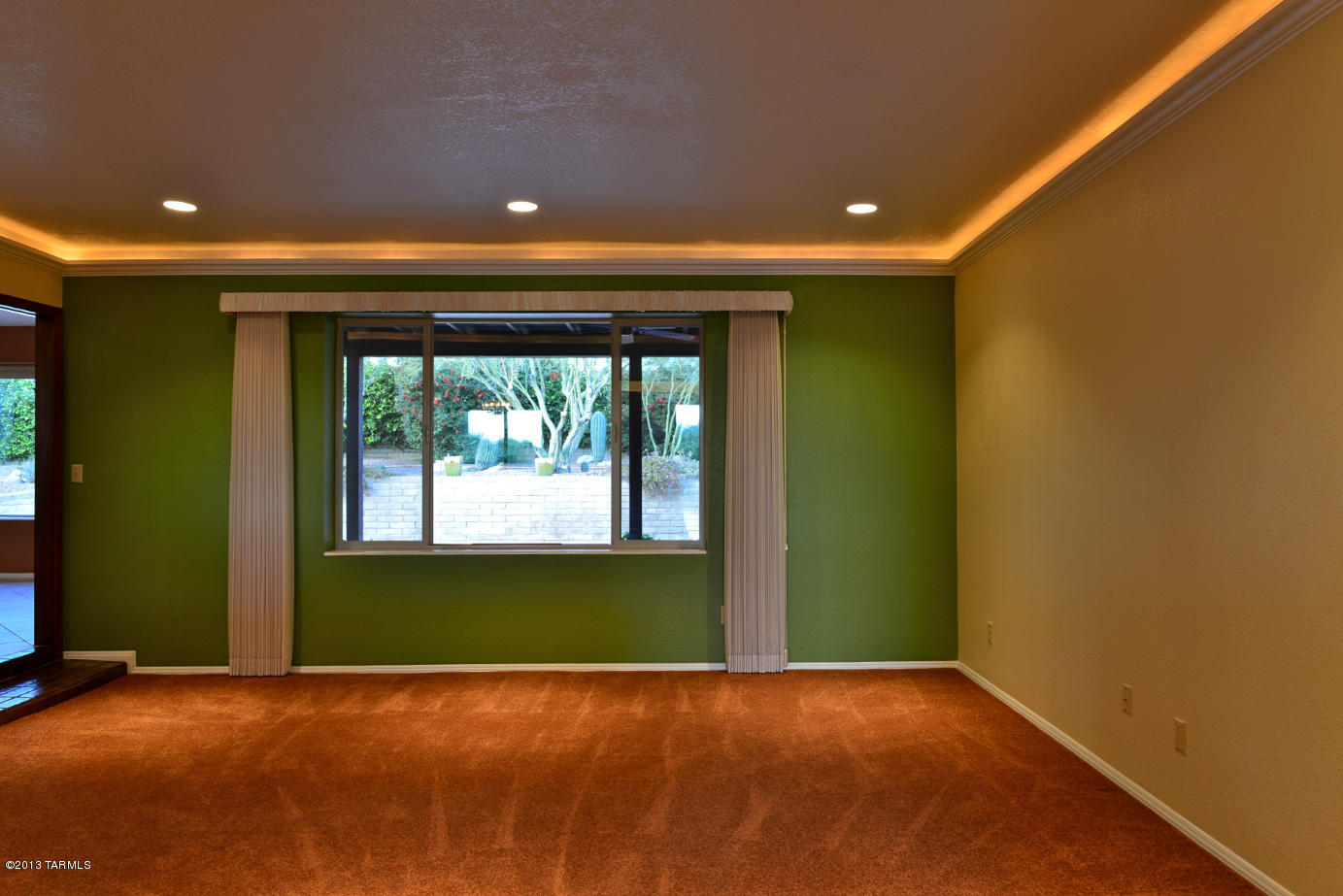 8421 E Fernhill Drive