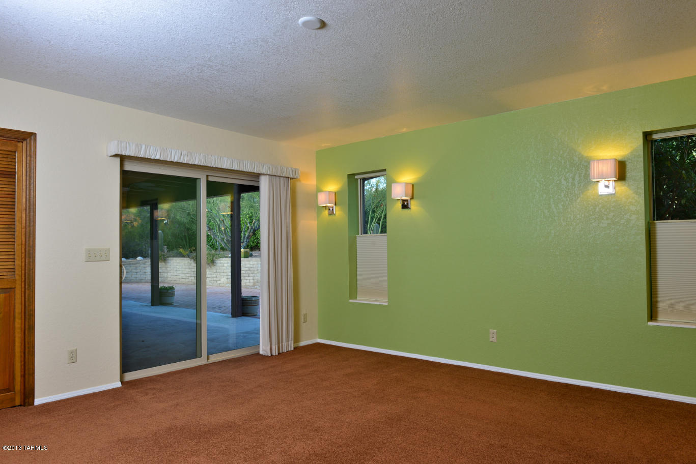 8421 E Fernhill Drive