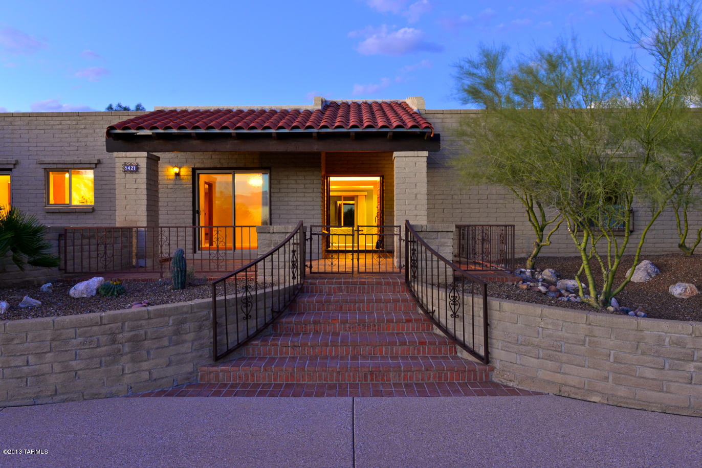 8421 E Fernhill Drive