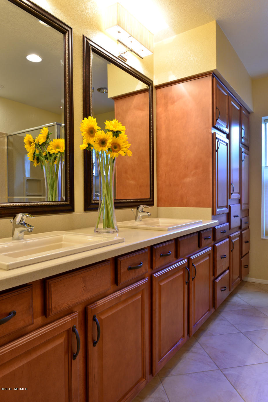 8421 E Fernhill Drive