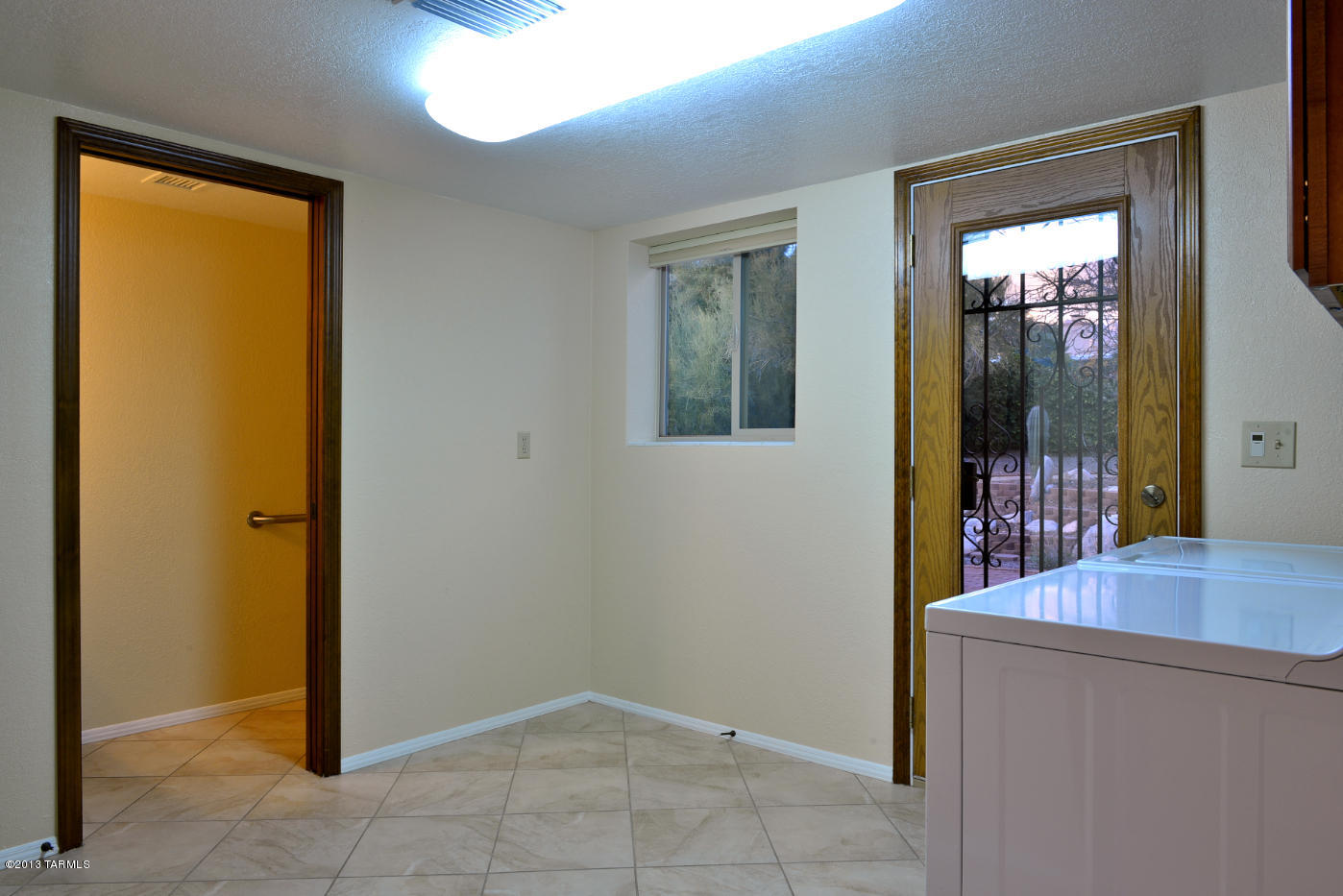 8421 E Fernhill Drive