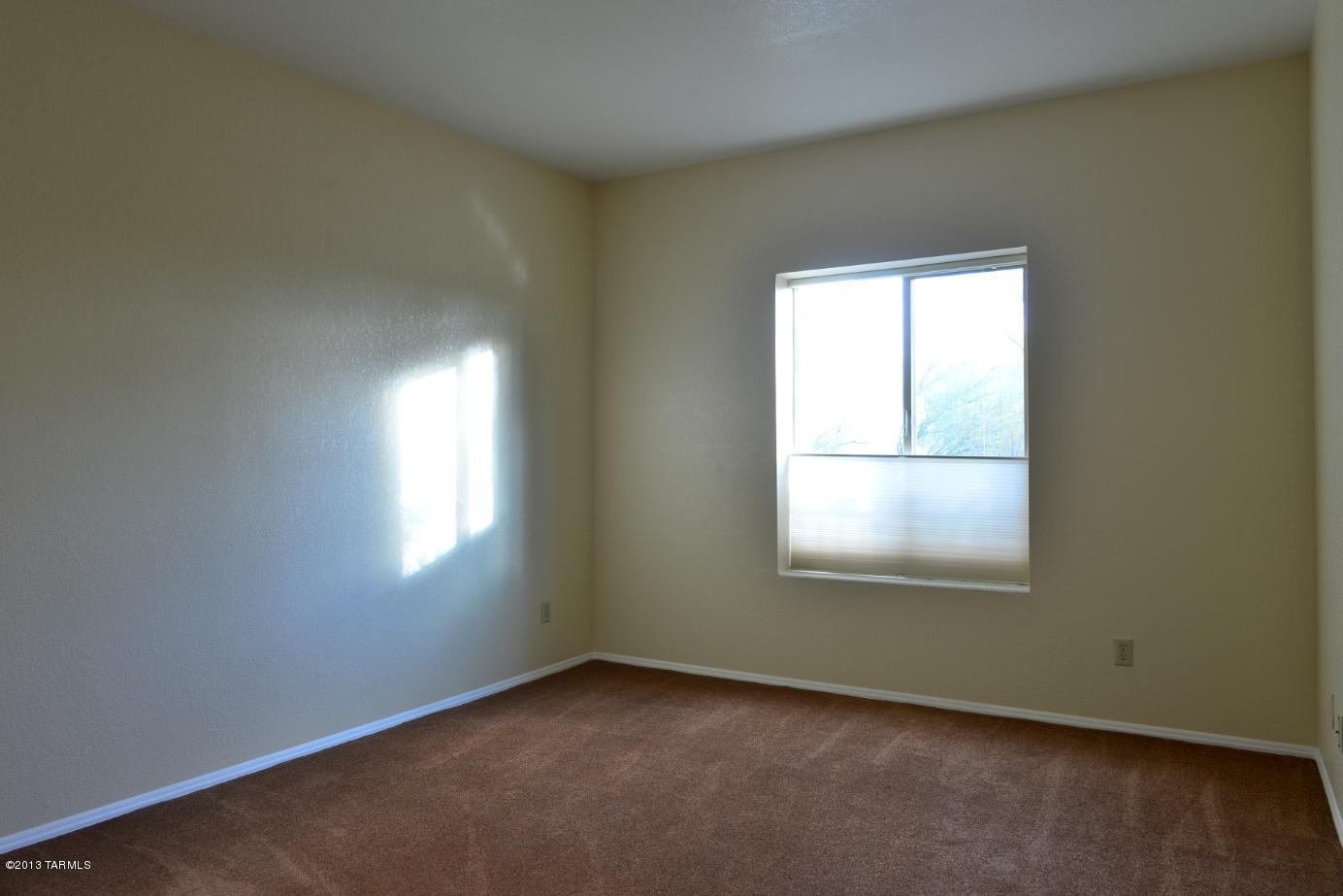 8421 E Fernhill Drive