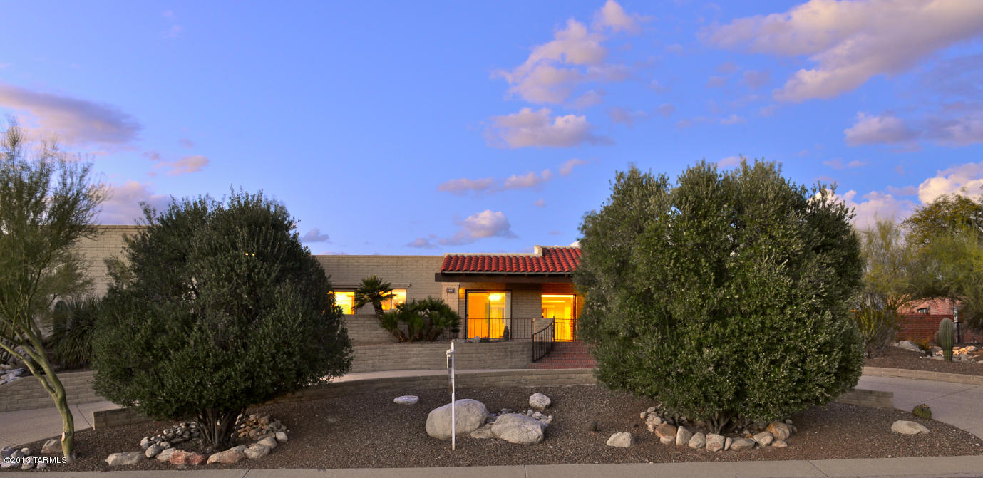 8421 E Fernhill Drive