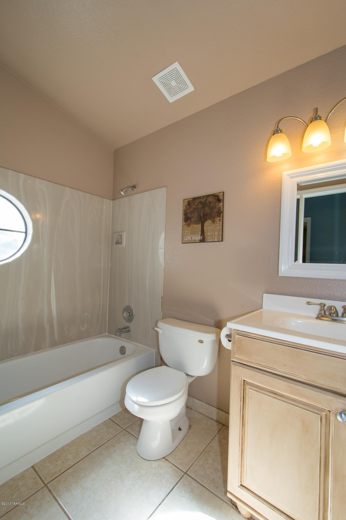 2640 W Camino Del Venegas