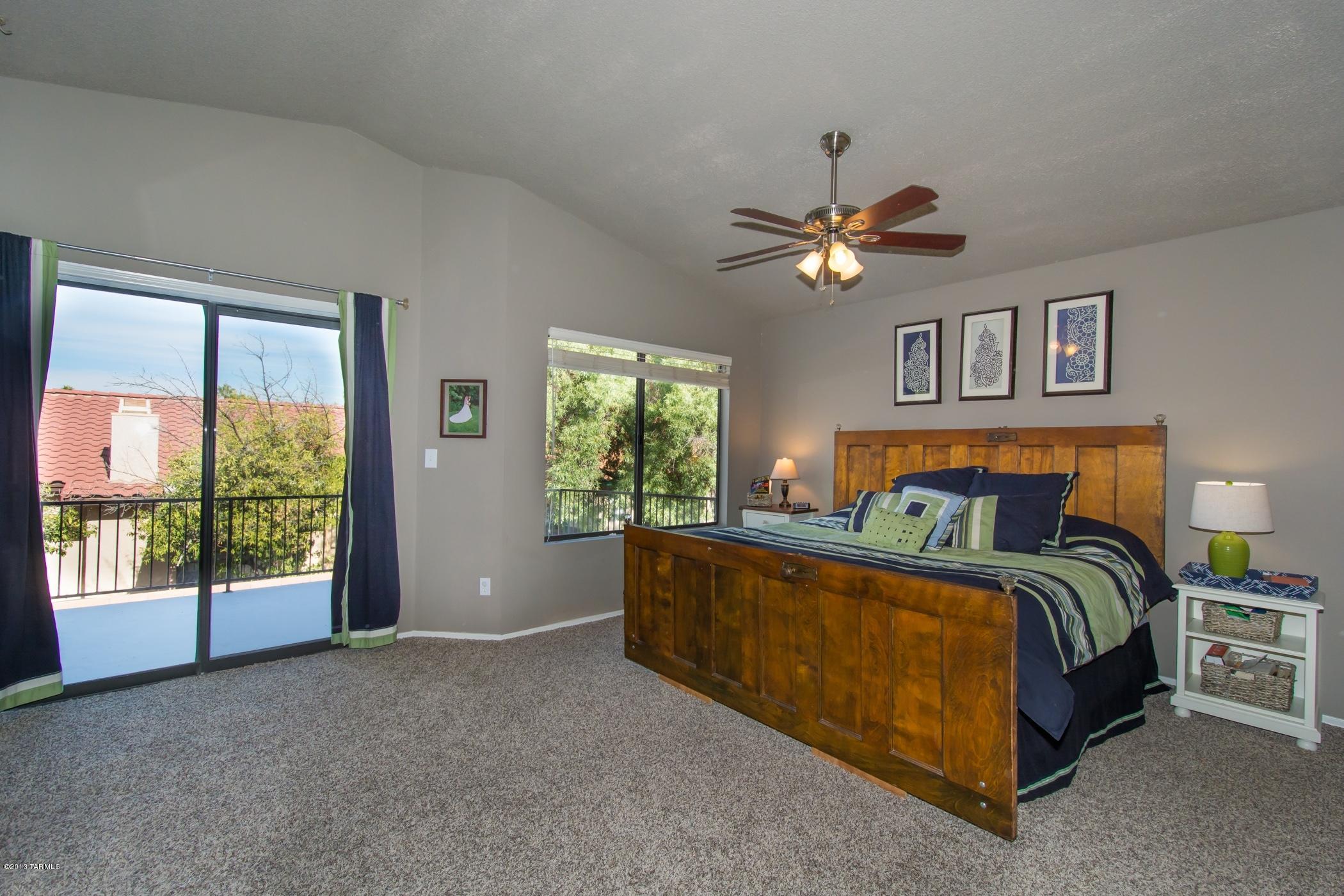 2640 W Camino Del Venegas