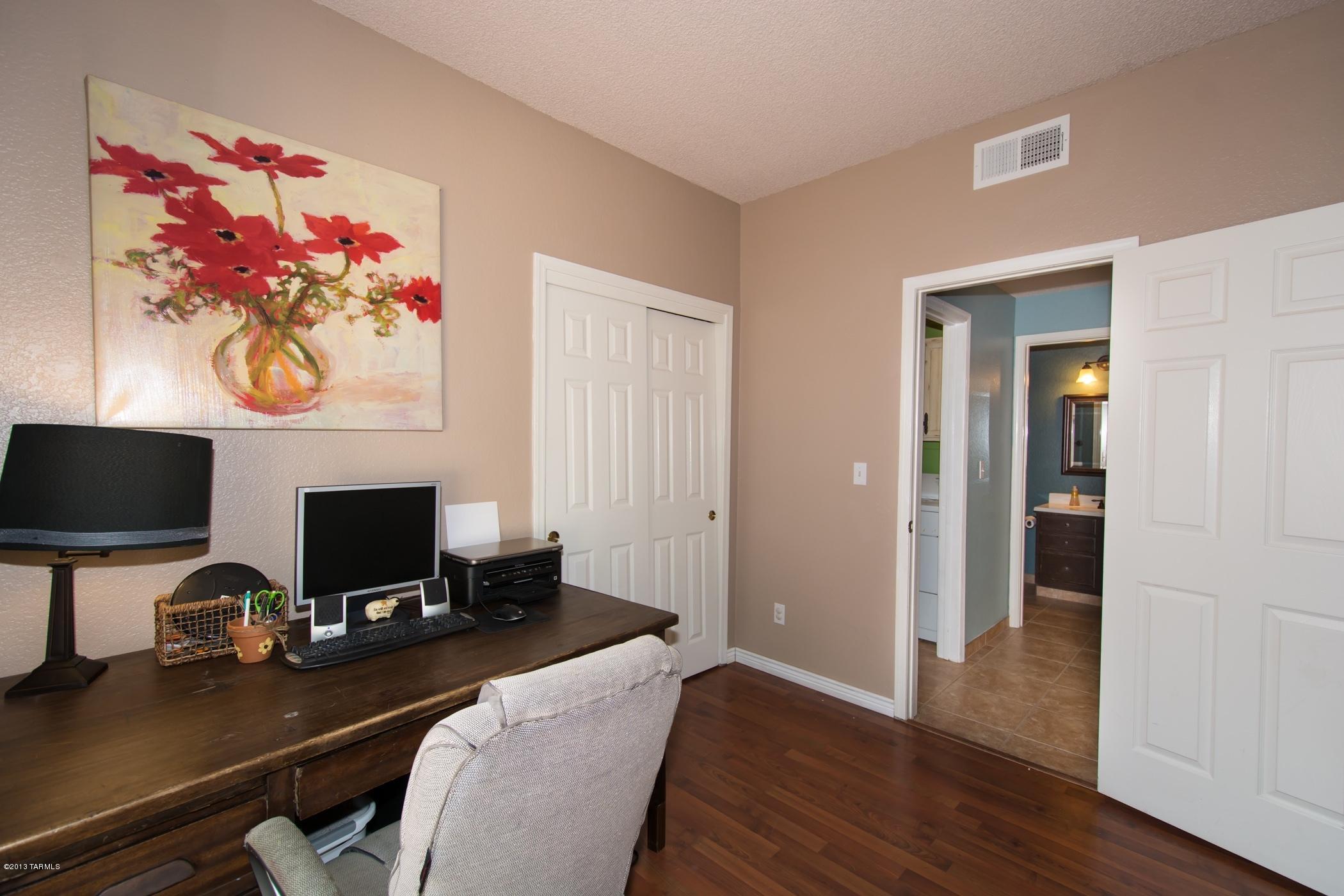 2640 W Camino Del Venegas