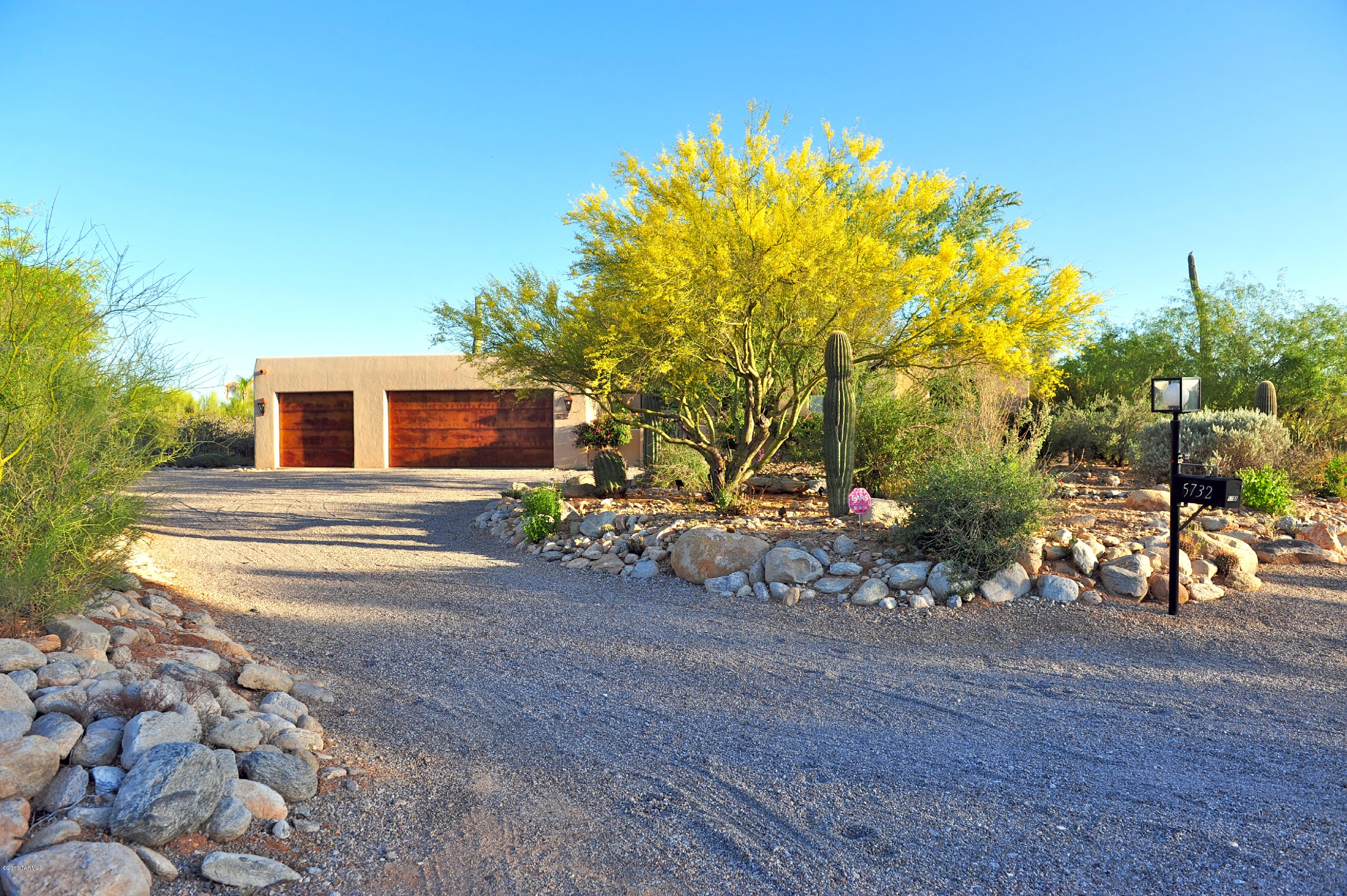 5732 N Camino Arturo
