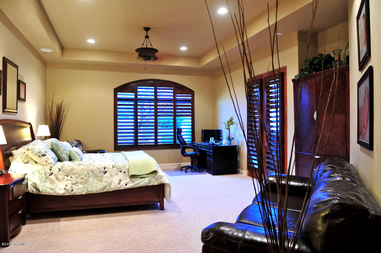 7598 N Mystic Canyon Drive