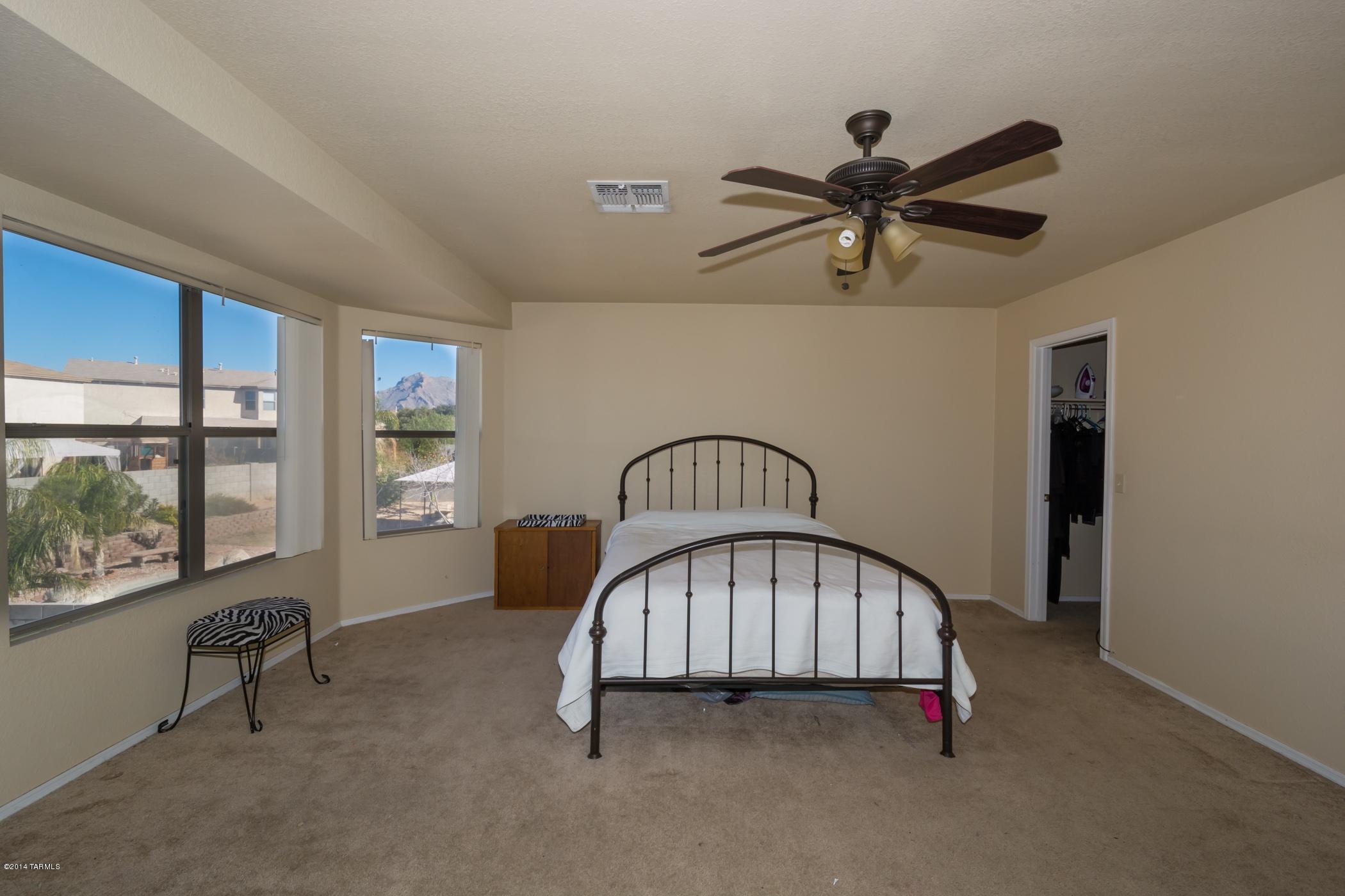 2618 W Calle Senor Roberto