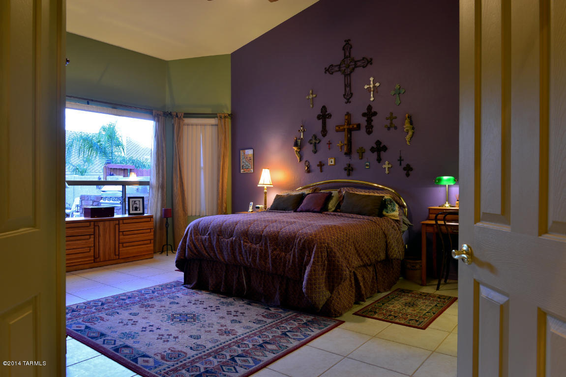 217 W Milbrae Springs Drive