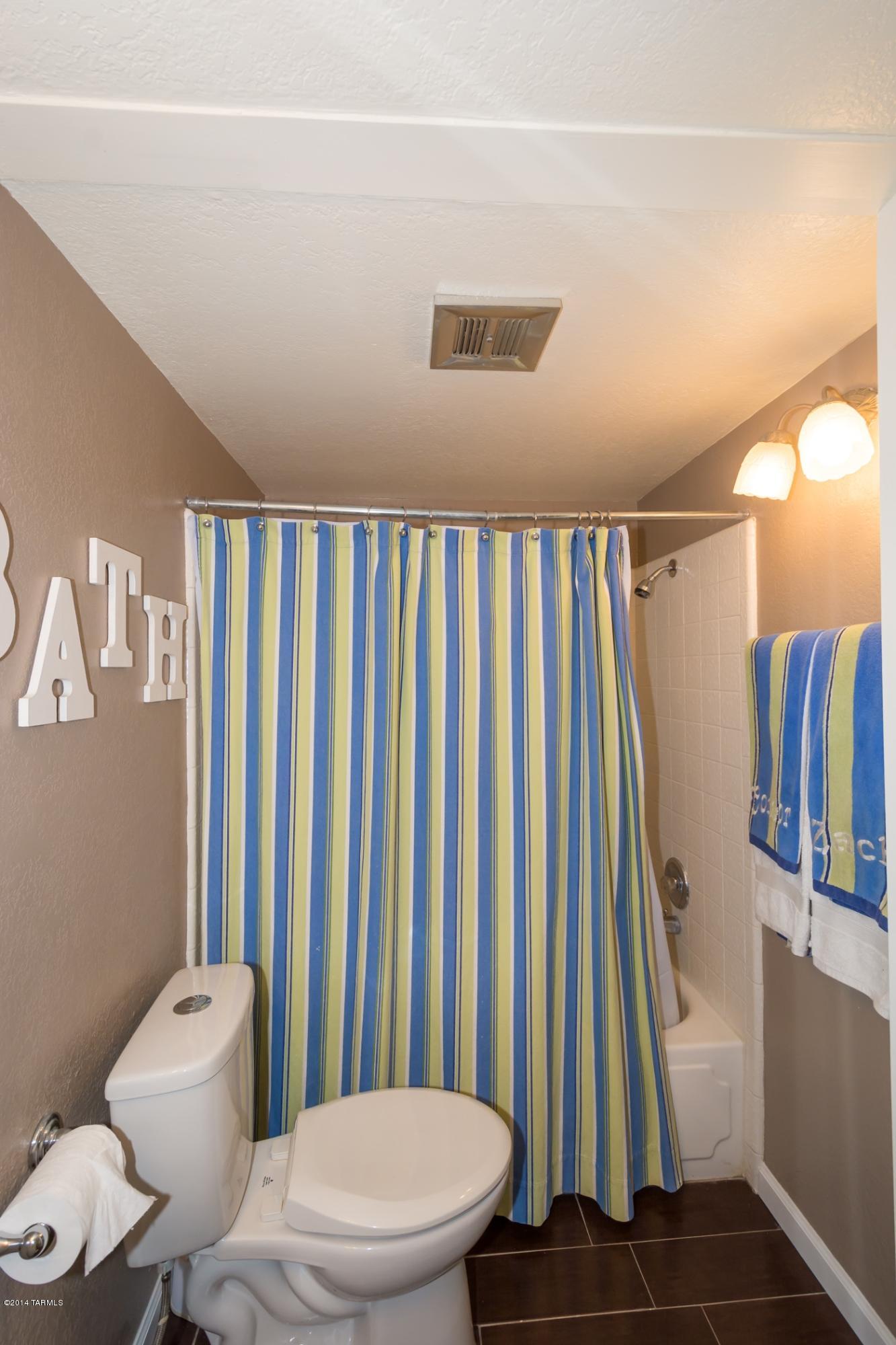 141 W George Truit Street