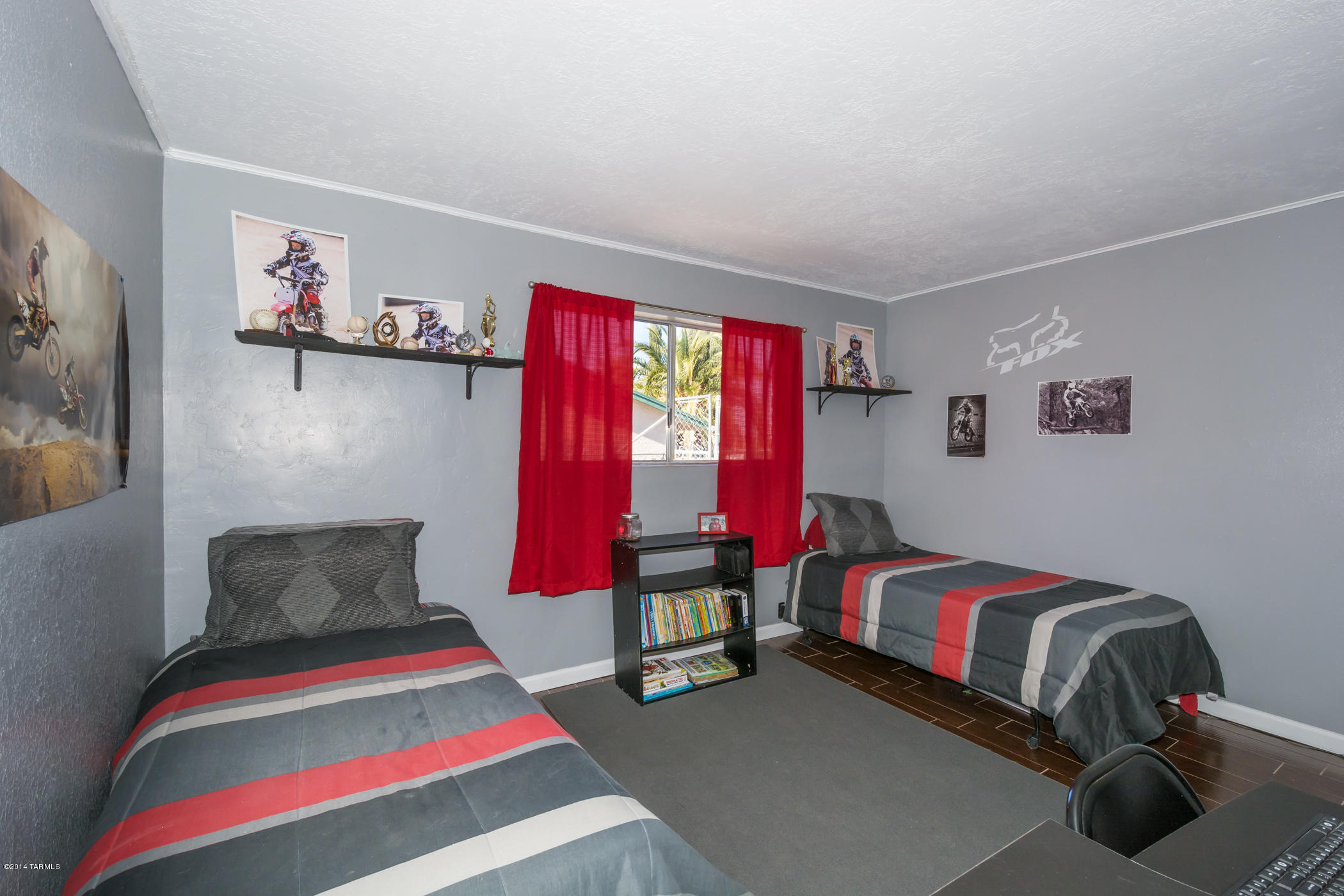 141 W George Truit Street