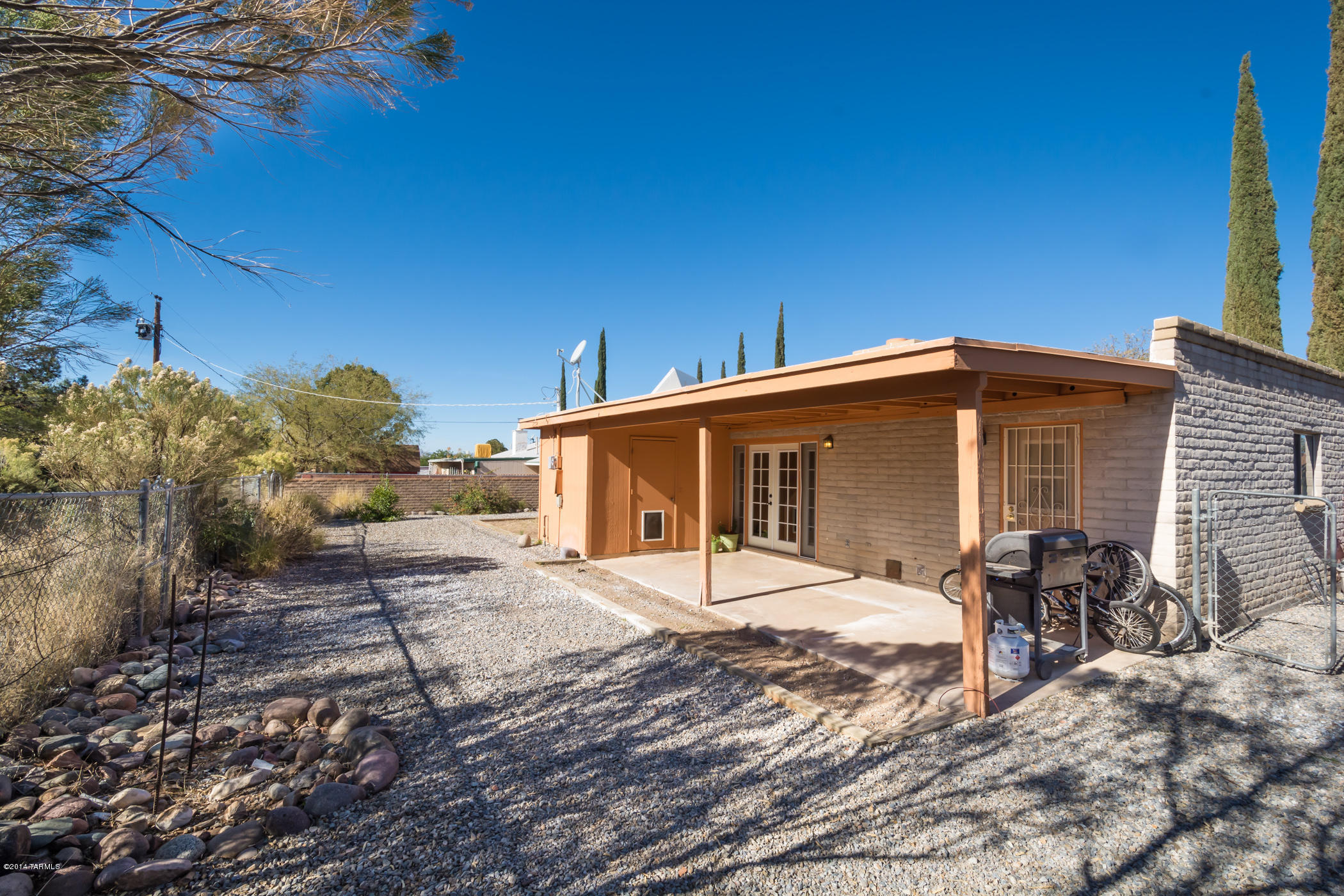 141 W George Truit Street