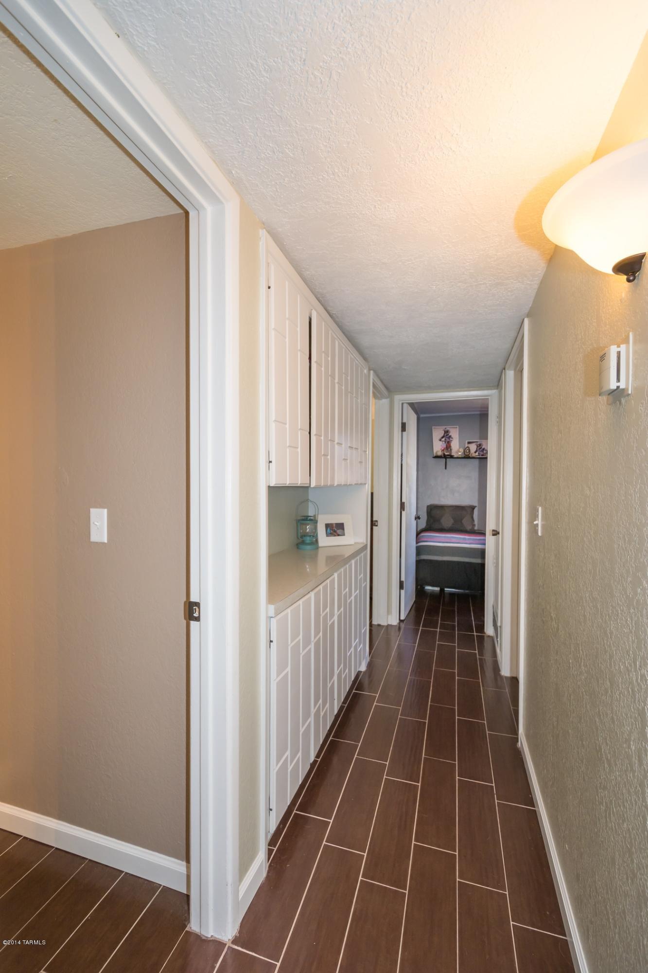 141 W George Truit Street