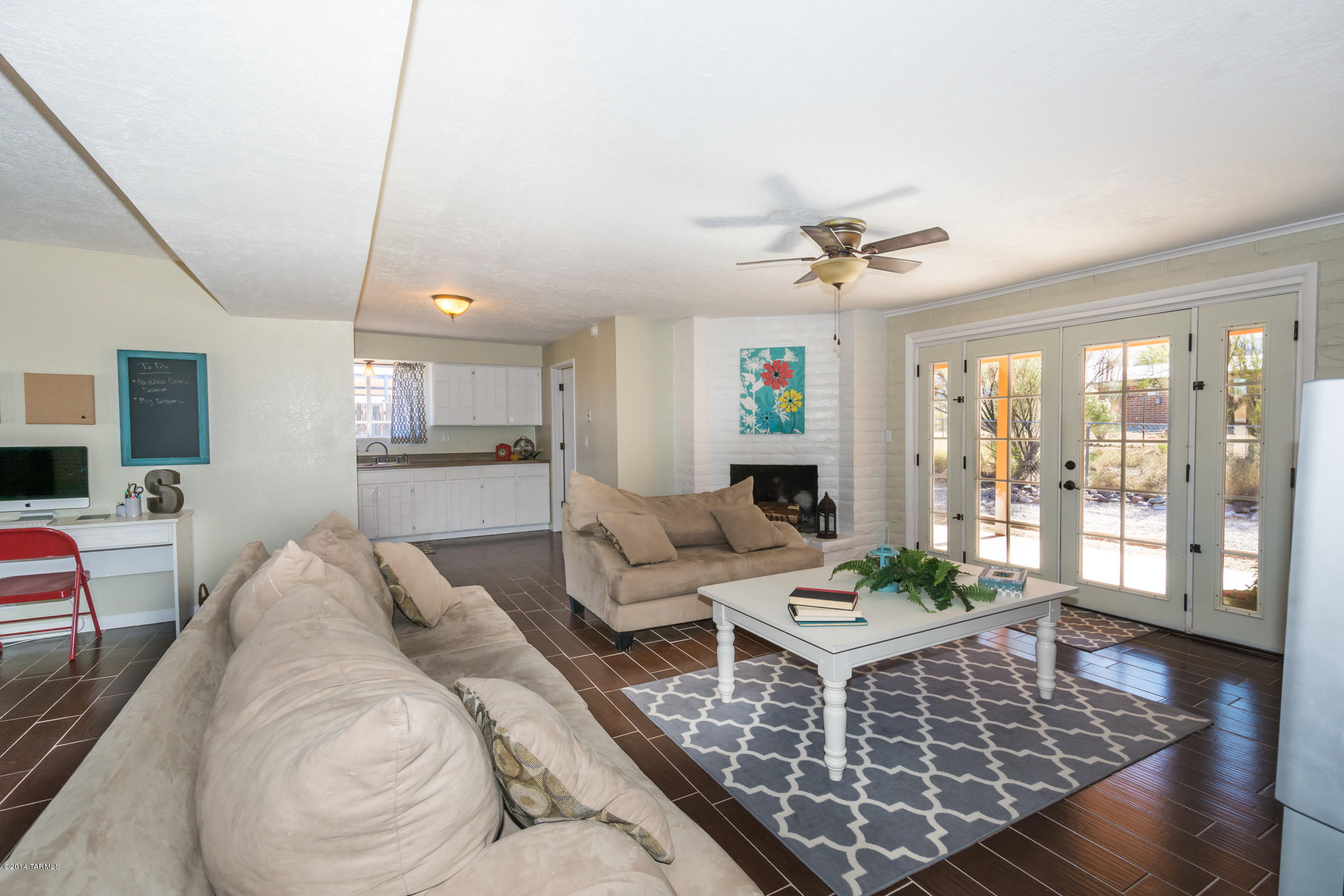 141 W George Truit Street