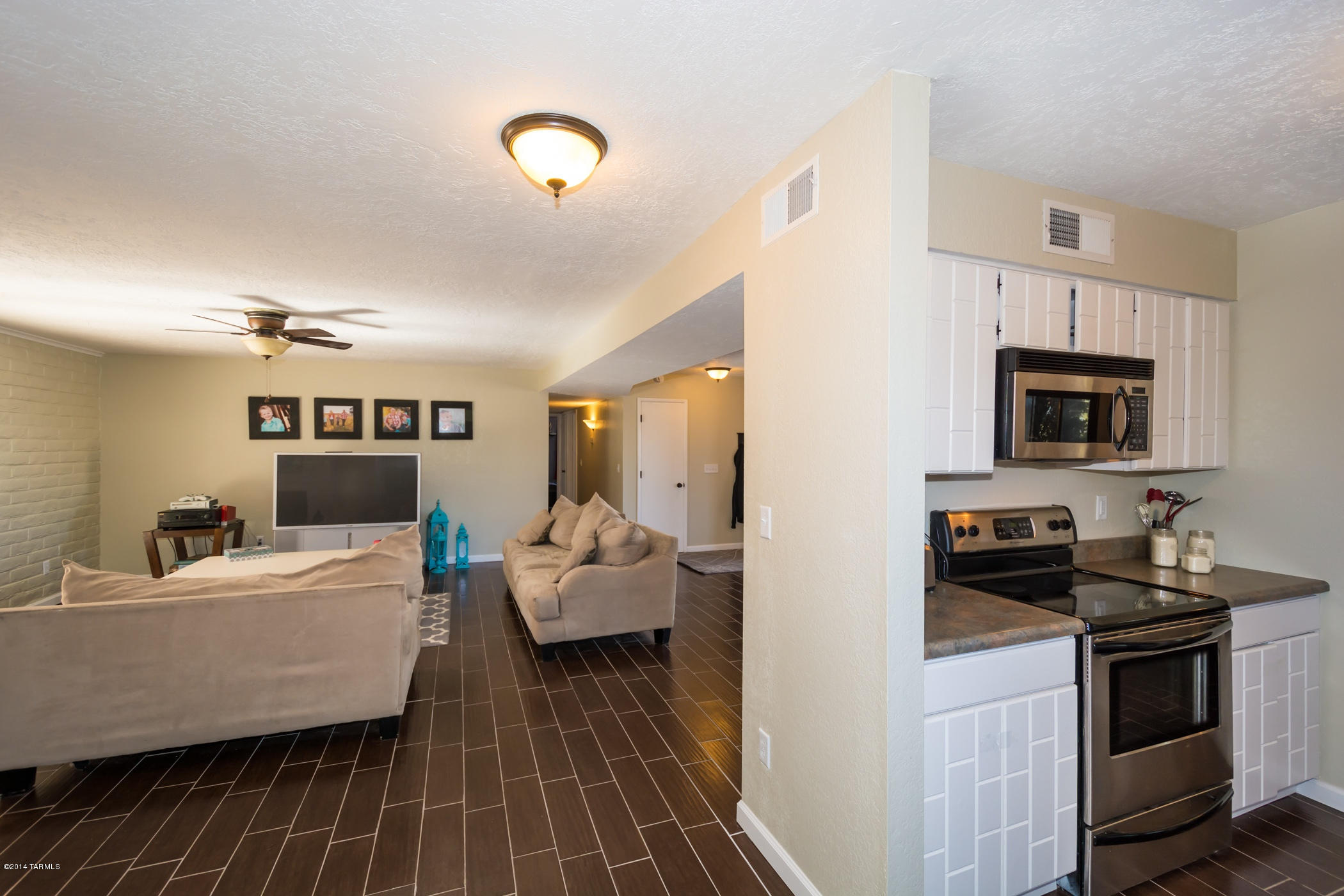 141 W George Truit Street