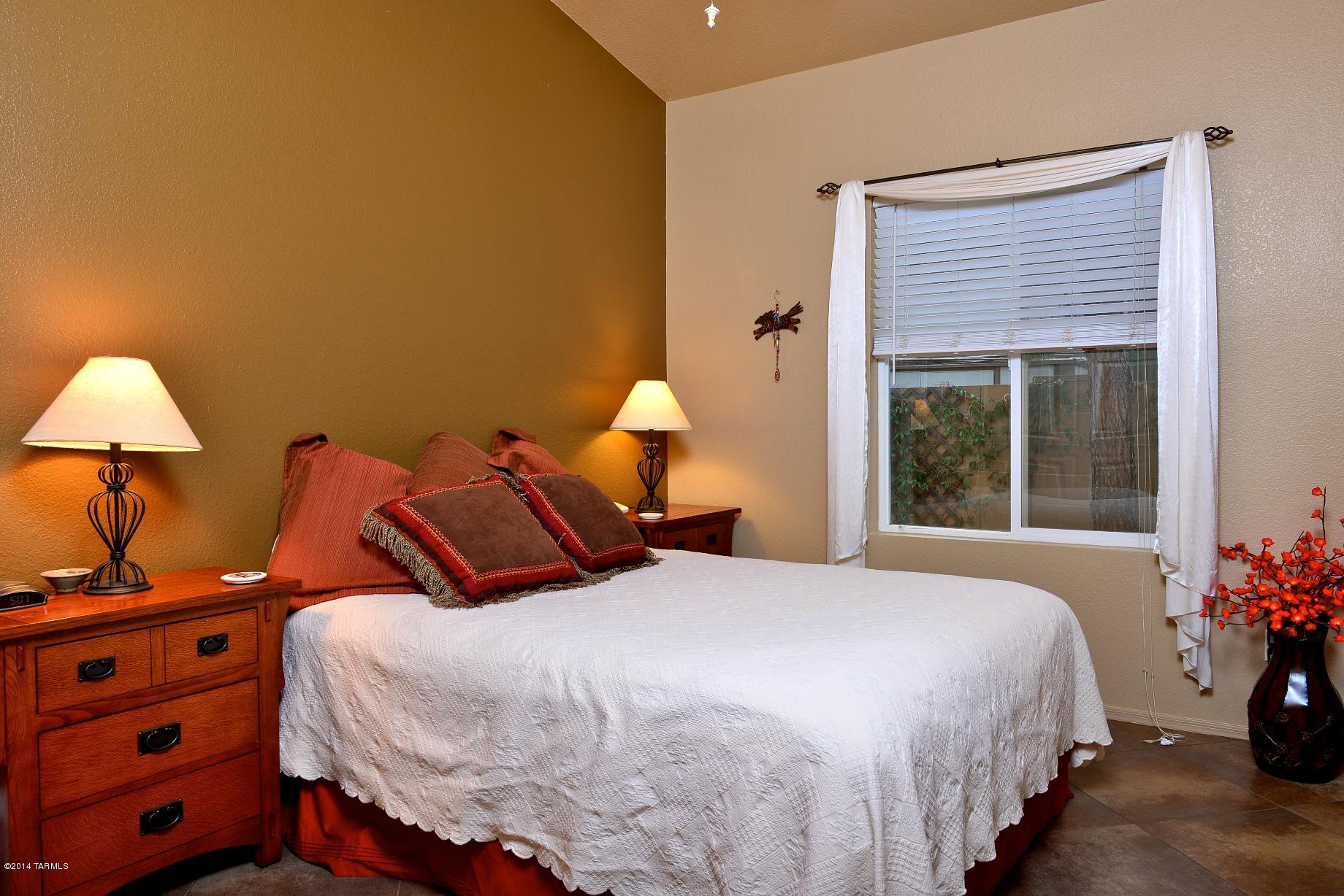 12184 N Seasons Loop