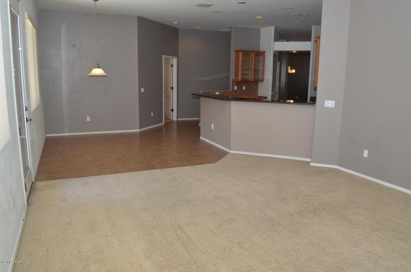 7117 W Autumn Gold Court