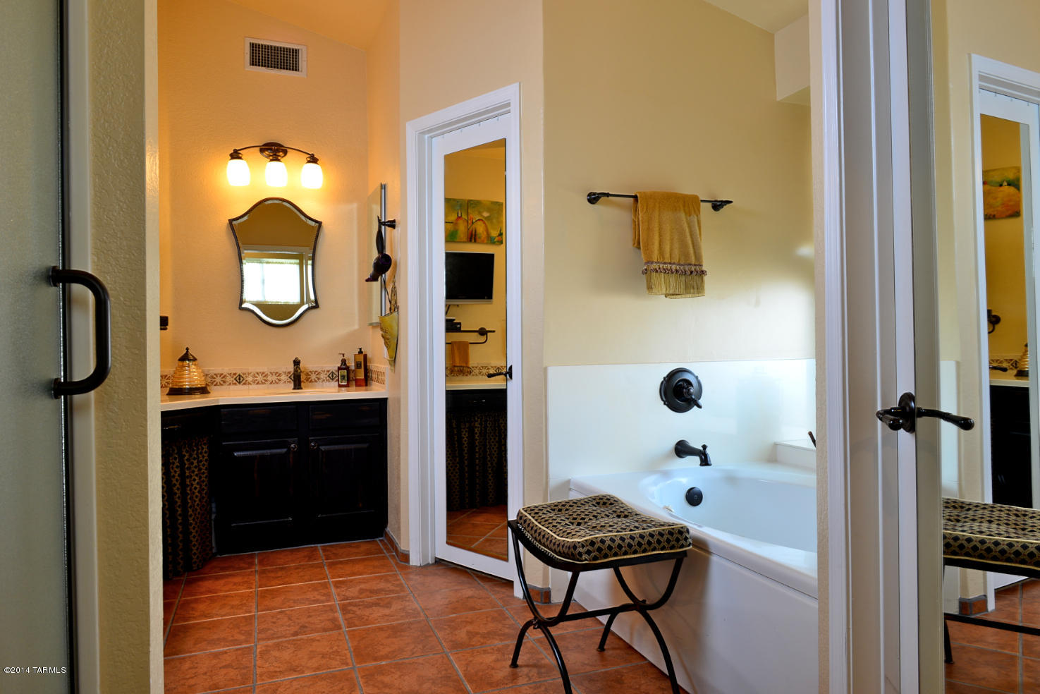 1548 W Sunridge Drive