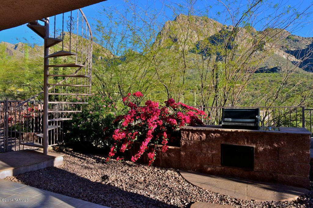 9830 N La Reserve Drive