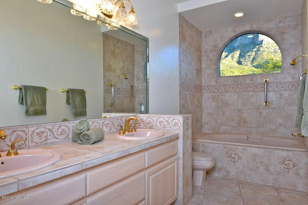 9830 N La Reserve Drive