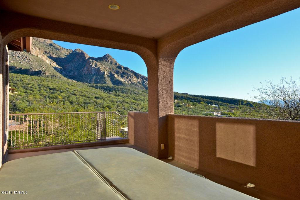 9830 N La Reserve Drive