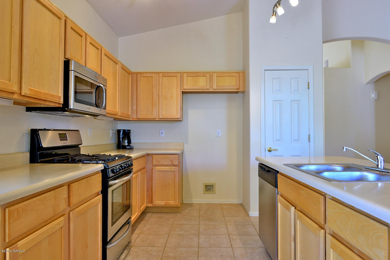 12138 N Seasons Loop