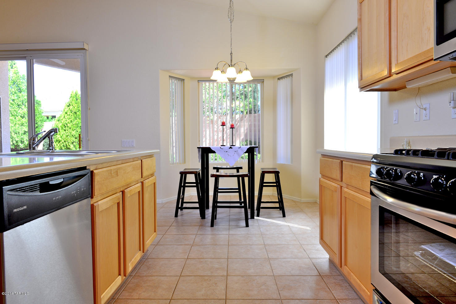 12138 N Seasons Loop