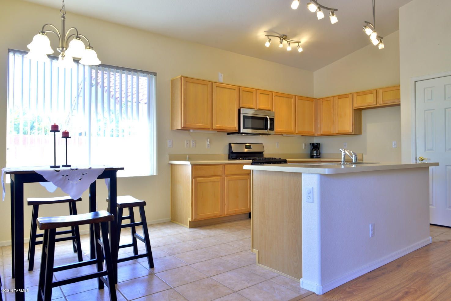 12138 N Seasons Loop