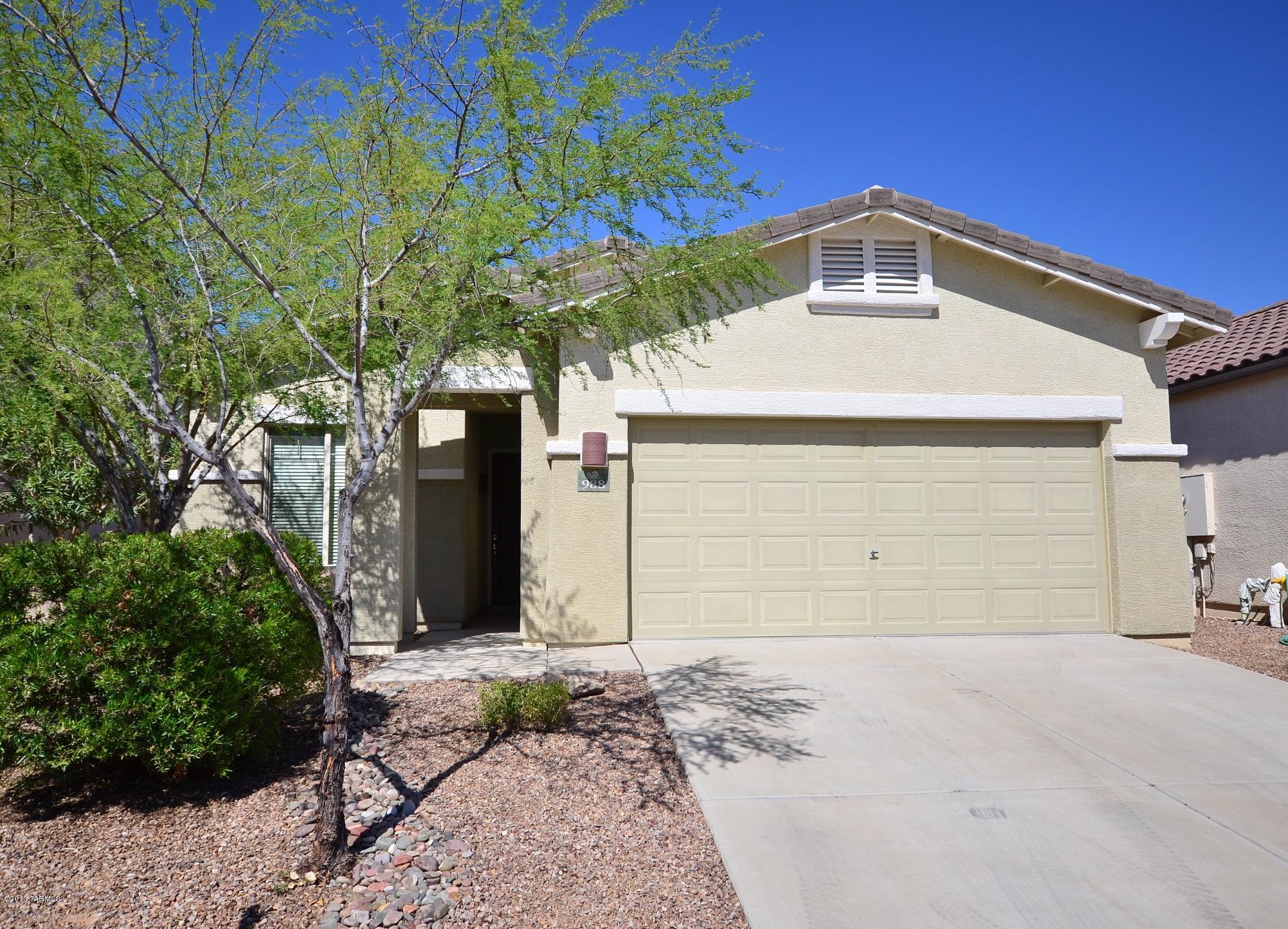 988 W Leatherleaf Drive