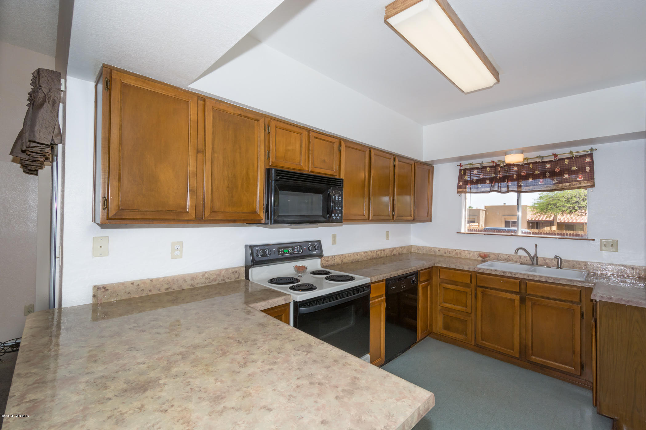 4224 W Pyracantha Drive