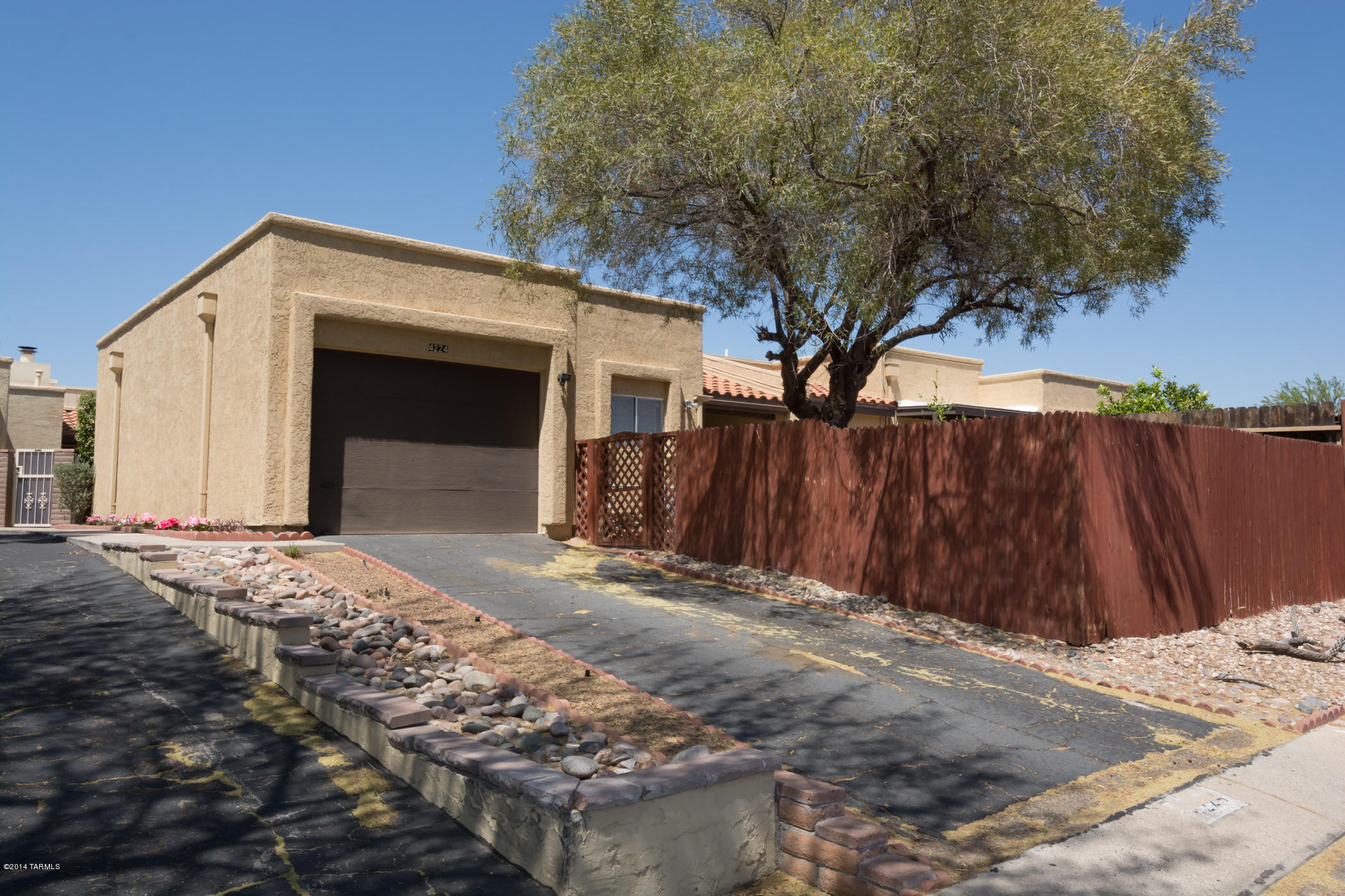 4224 W Pyracantha Drive