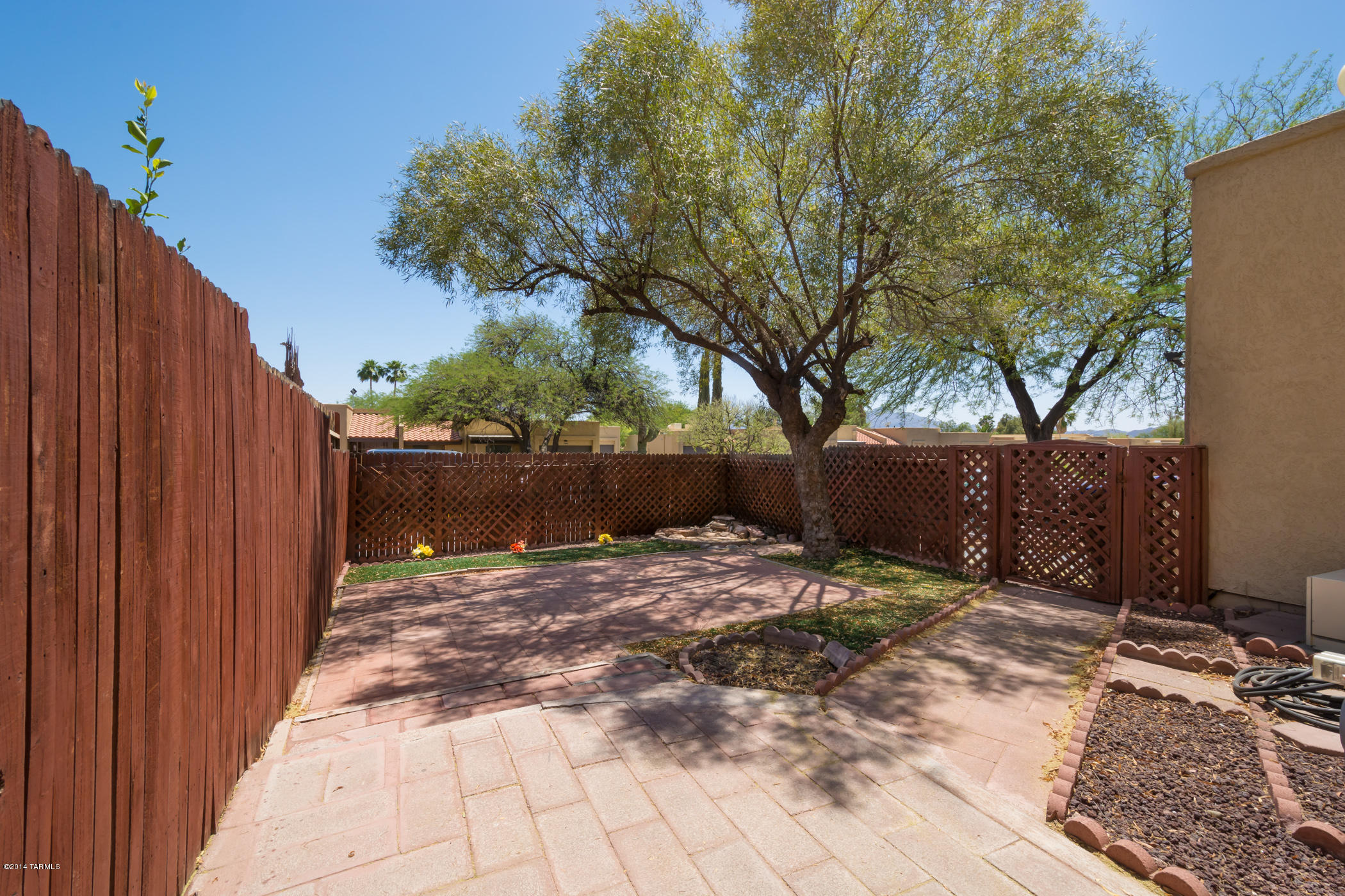 4224 W Pyracantha Drive