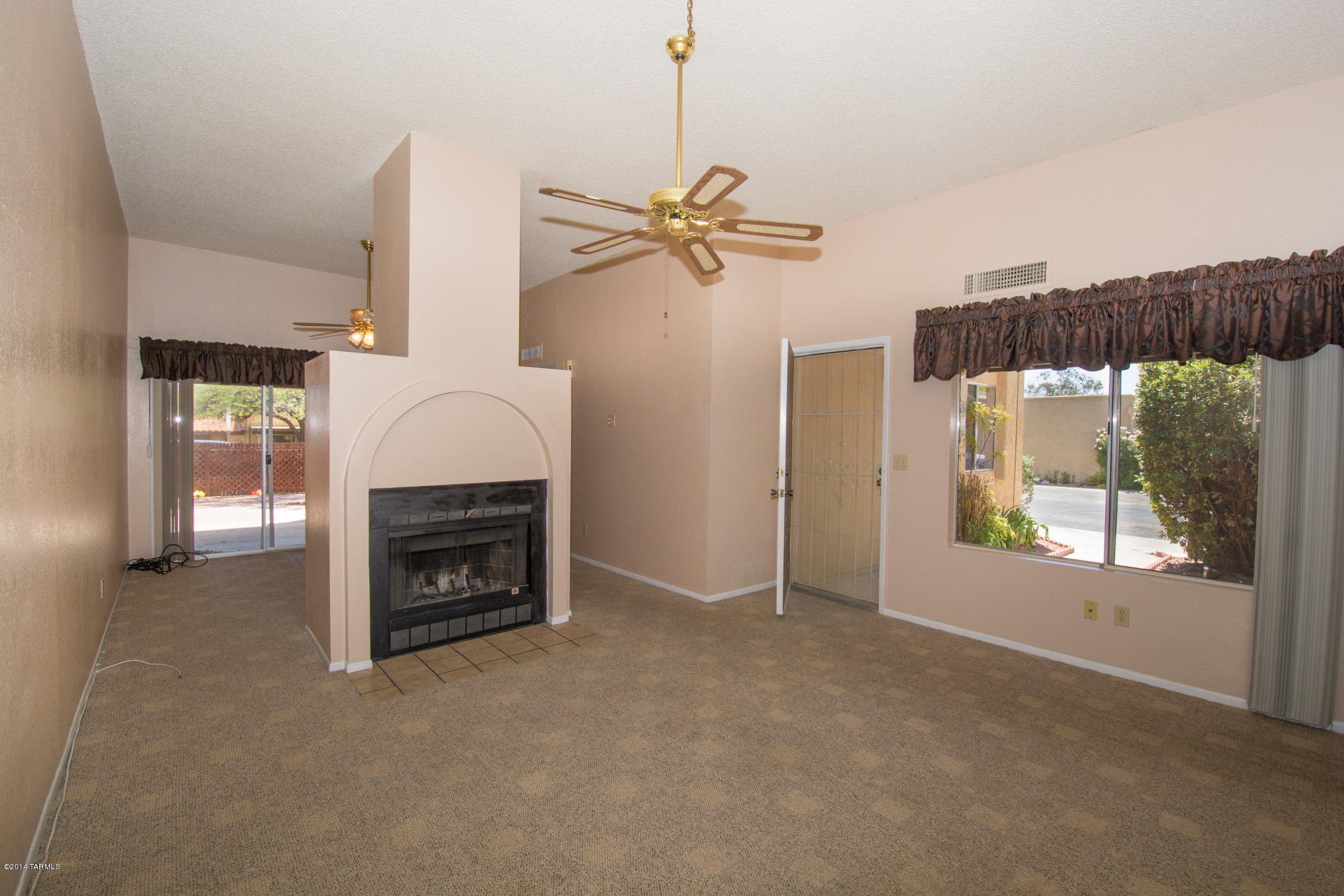 4224 W Pyracantha Drive