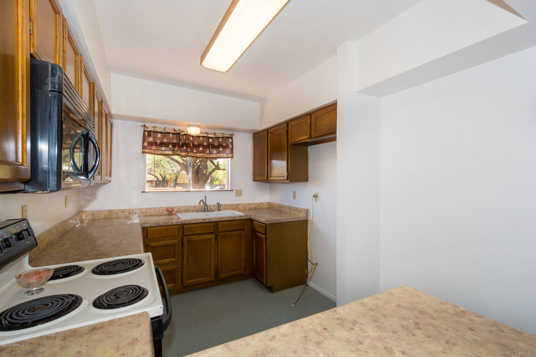 4224 W Pyracantha Drive