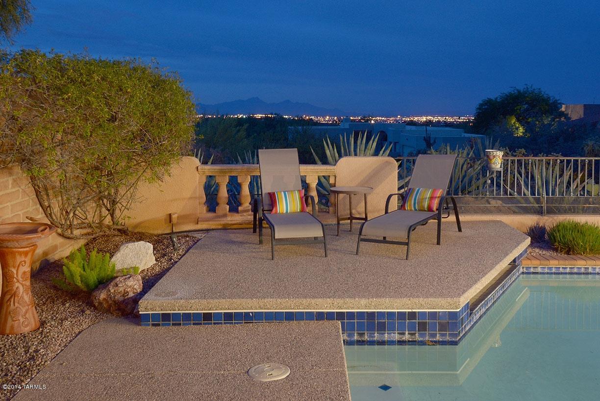 6724 N Chapultapec Circle