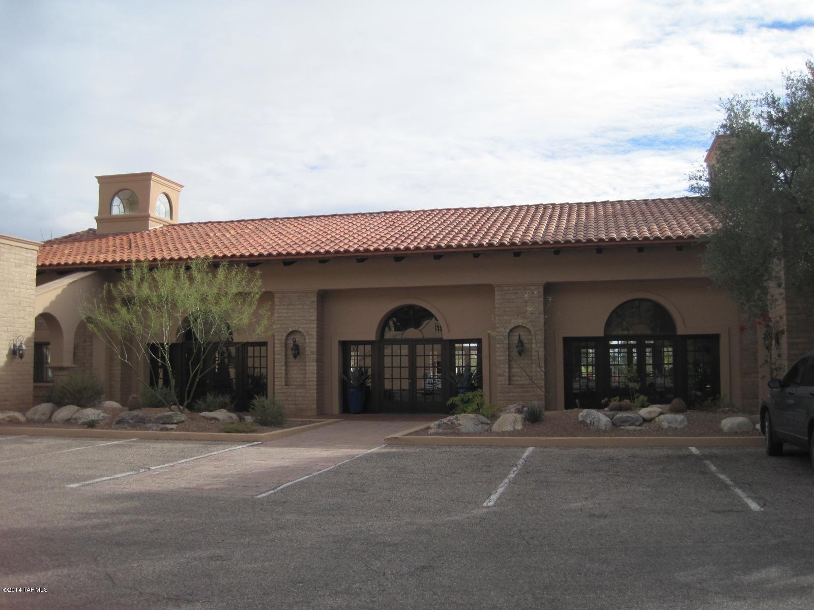 6724 N Chapultapec Circle