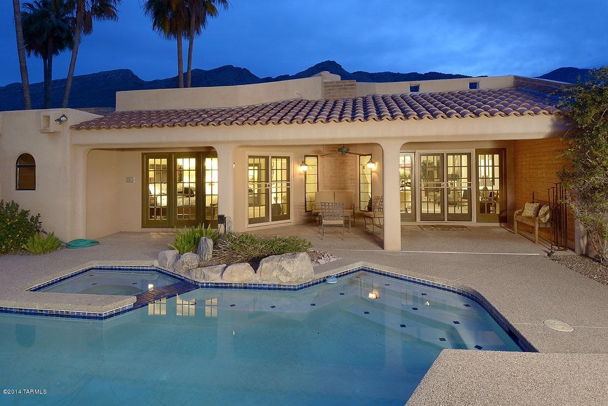 6724 N Chapultapec Circle