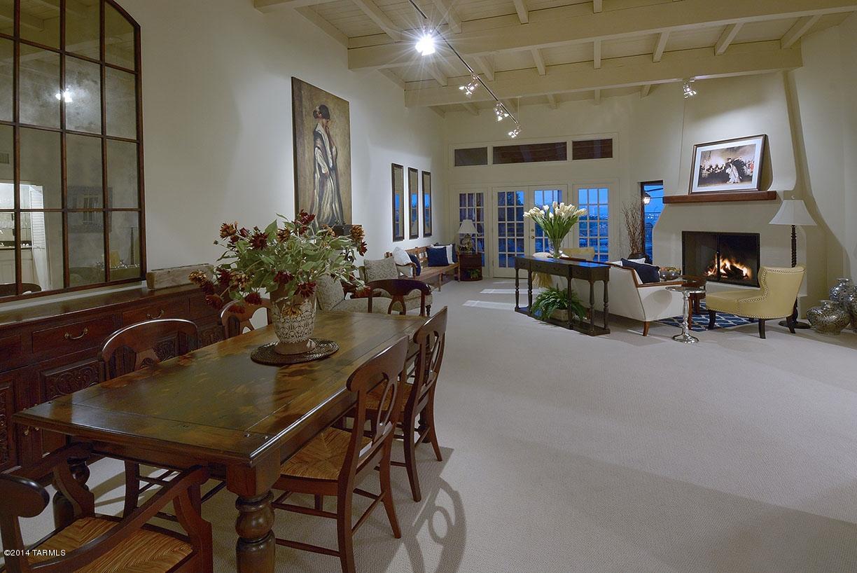 6724 N Chapultapec Circle