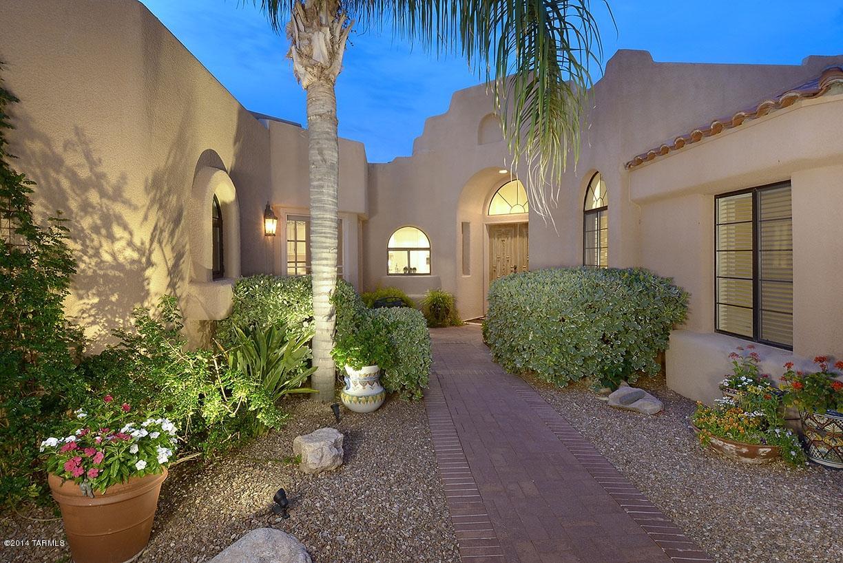 6724 N Chapultapec Circle