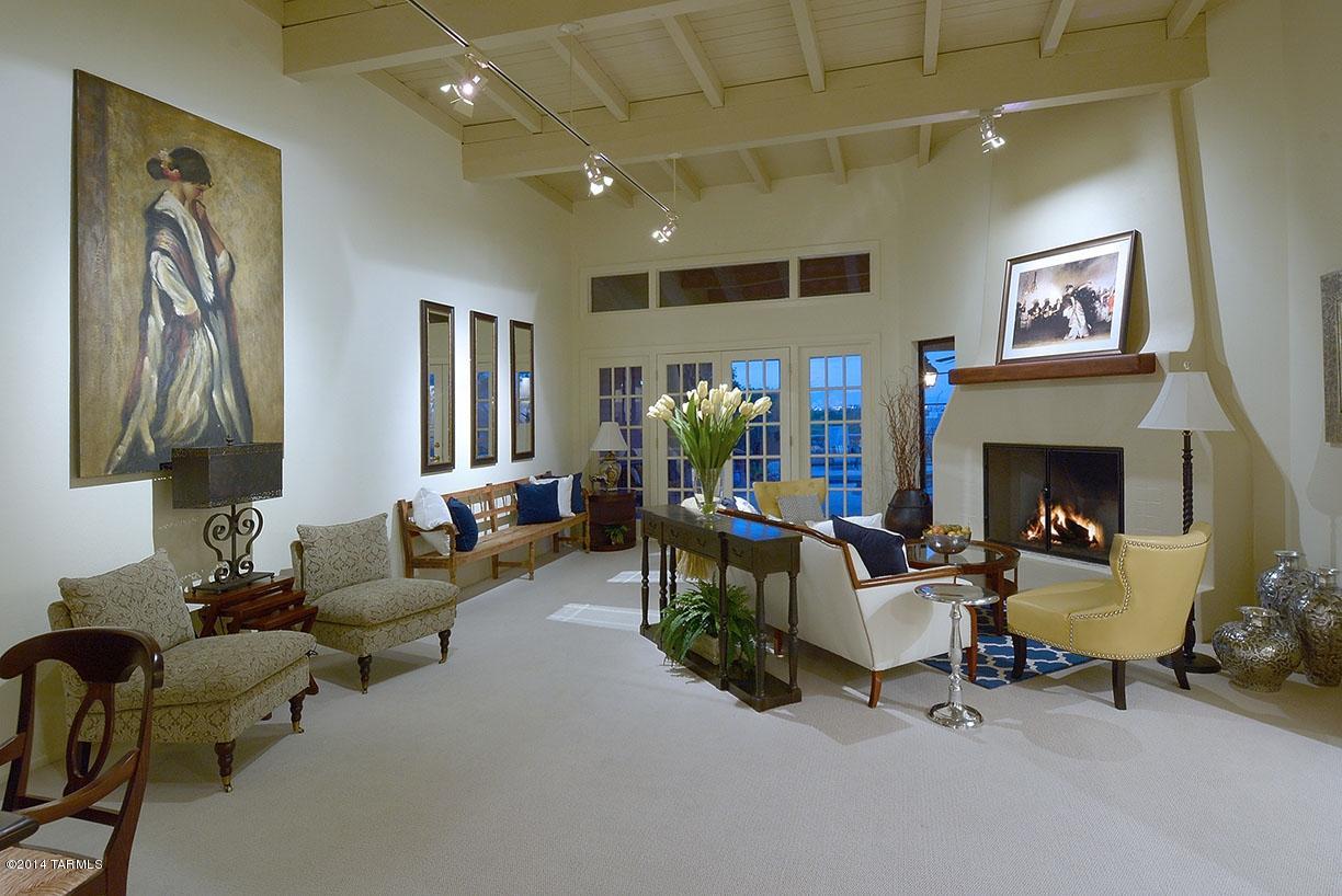 6724 N Chapultapec Circle