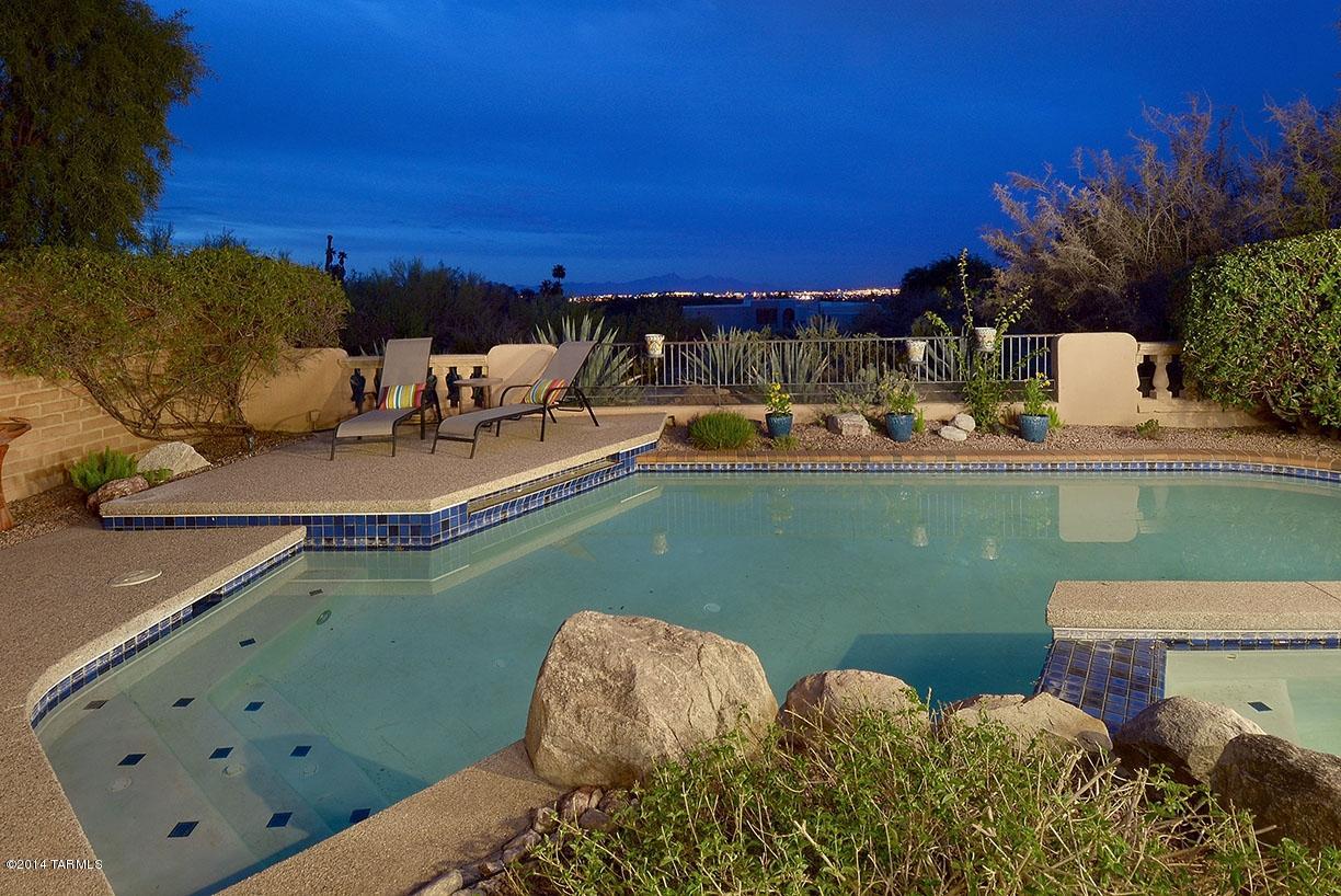 6724 N Chapultapec Circle